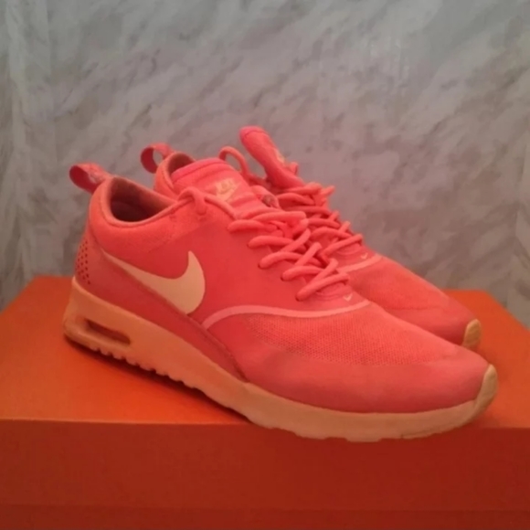 Nike Air Max Thea Womens Shoes Size 6 599409-801 Hot Lava/Sunset Glow sneakers - Picture 4 of 7